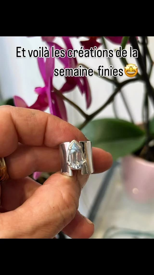 #karinabadihatelier #ruedesrevennes #vieilantibes #imaginationjewelry #jewelrydesigner #pieceunique #hechoamano #bijouxcreateur #antibesjuanlespins #joyeriaartesanal #llegoelverano #vivelété #bijouxcontemporains #bijouxoriginaux